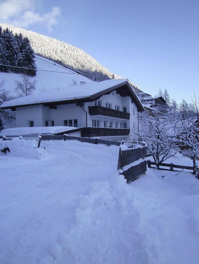 Ferienwohnung Mondial Neustift im Stubaital Exterior foto